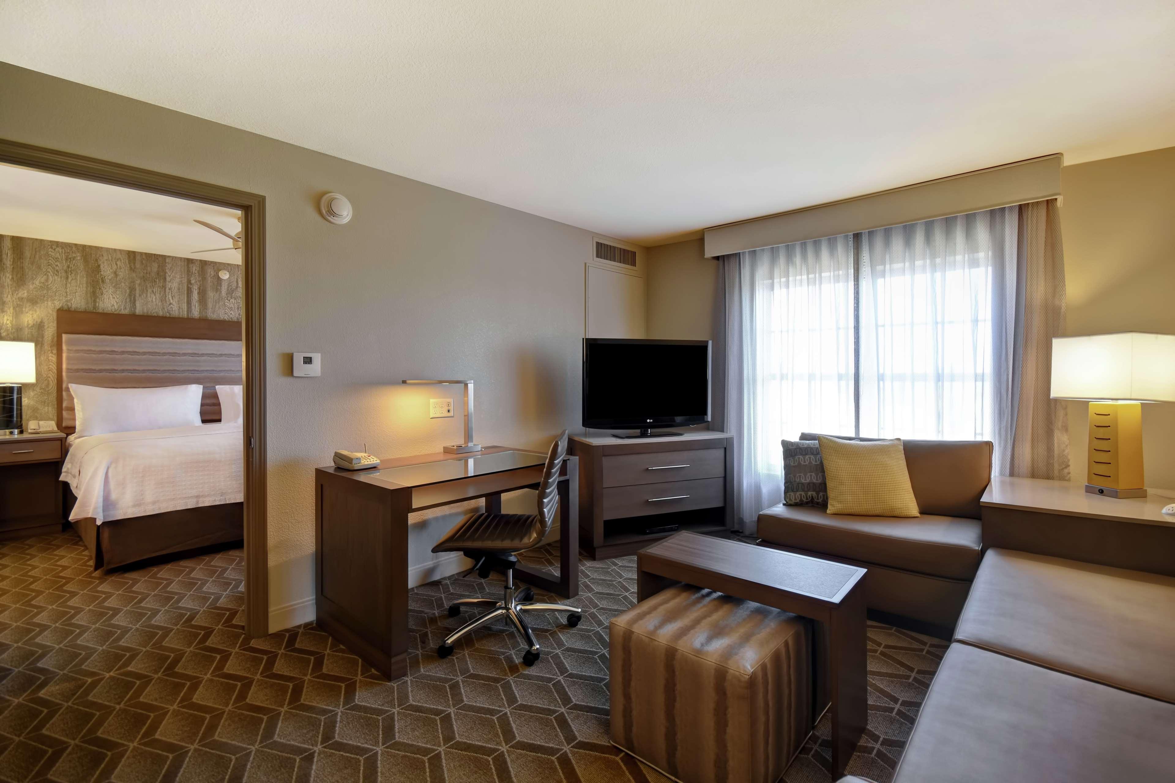 Homewood Suites By Hilton At The Waterfront Wichita Eksteriør bilde