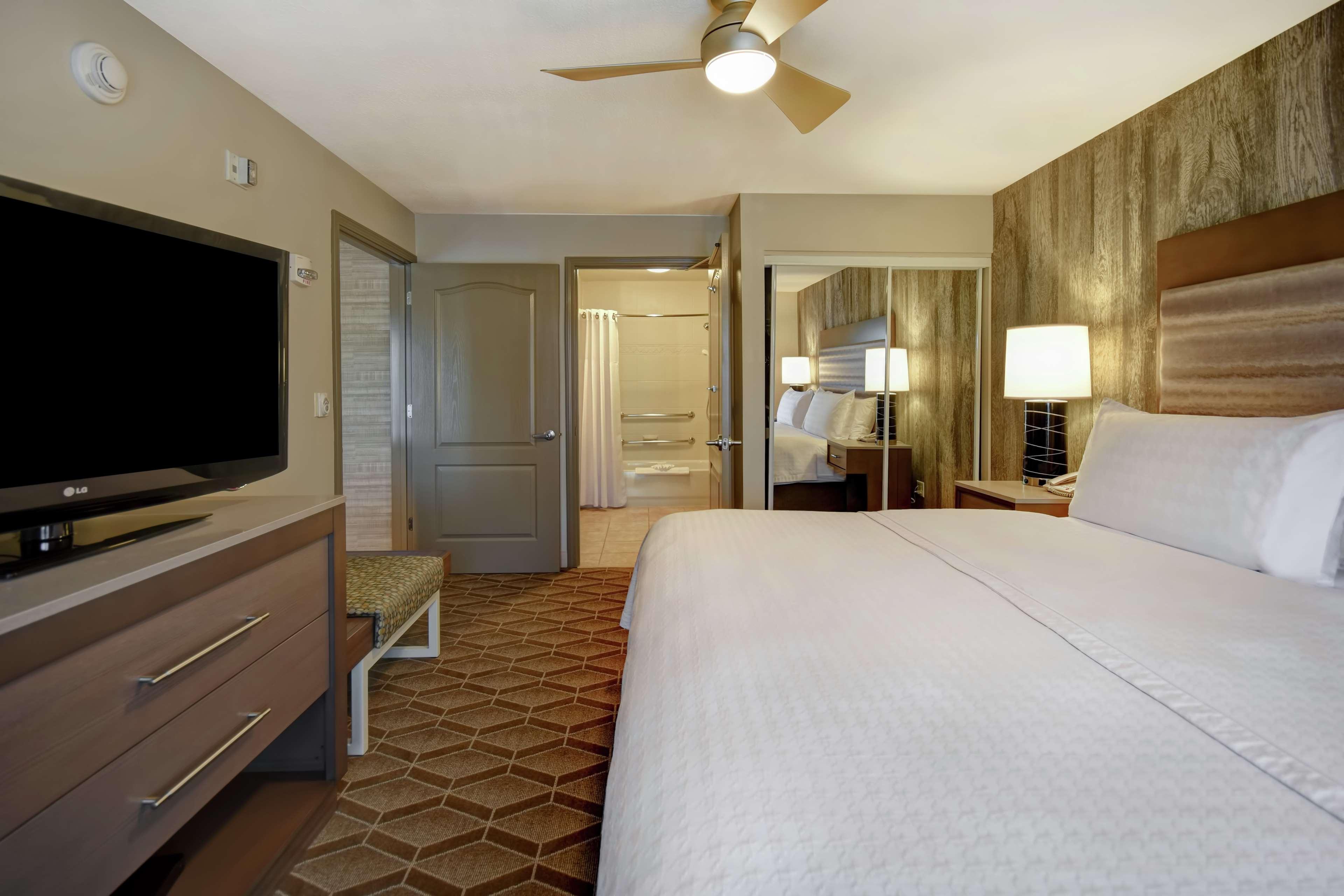 Homewood Suites By Hilton At The Waterfront Wichita Eksteriør bilde