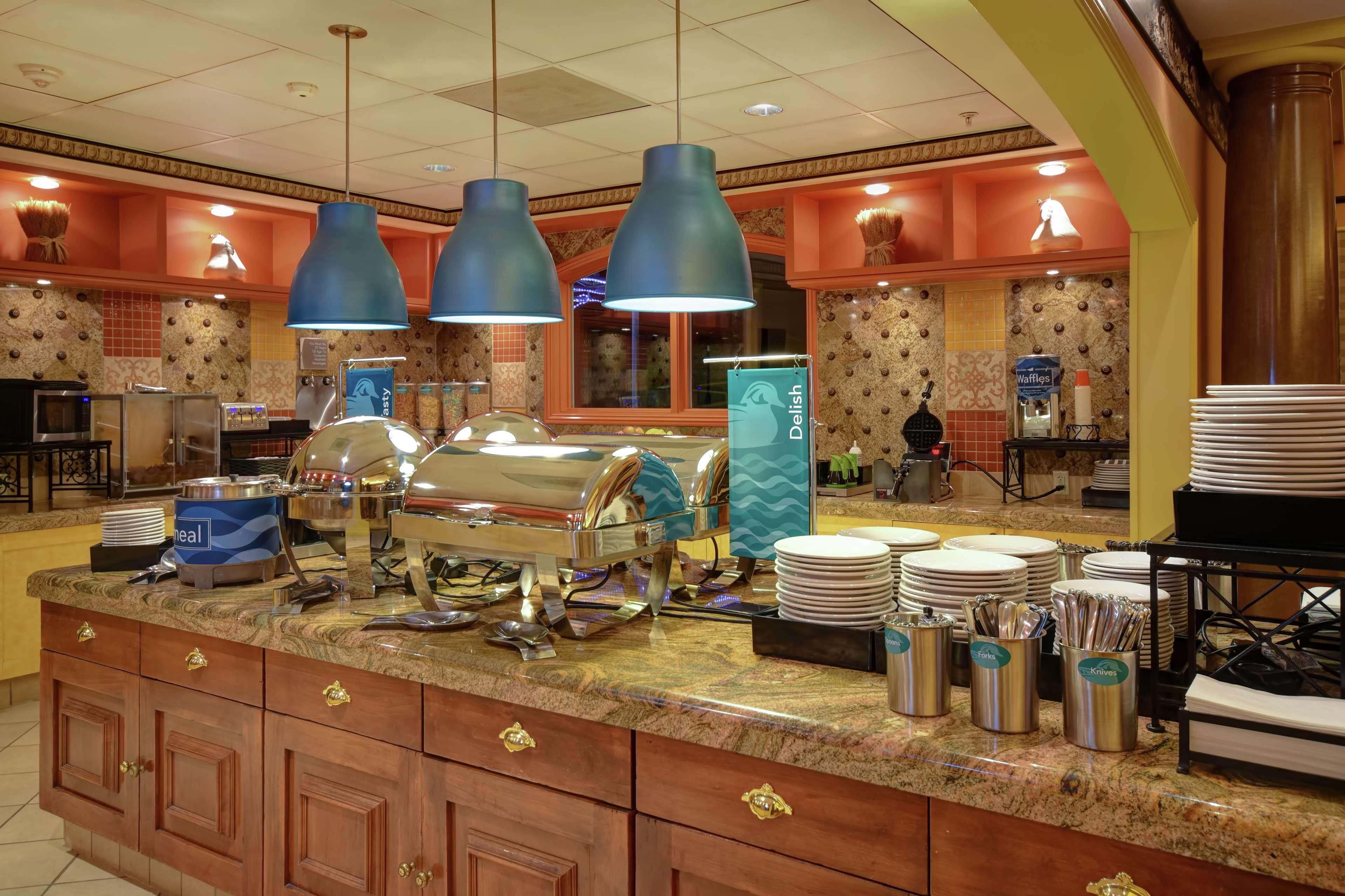 Homewood Suites By Hilton At The Waterfront Wichita Eksteriør bilde