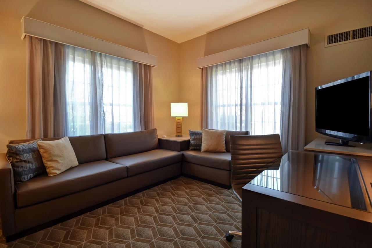 Homewood Suites By Hilton At The Waterfront Wichita Eksteriør bilde