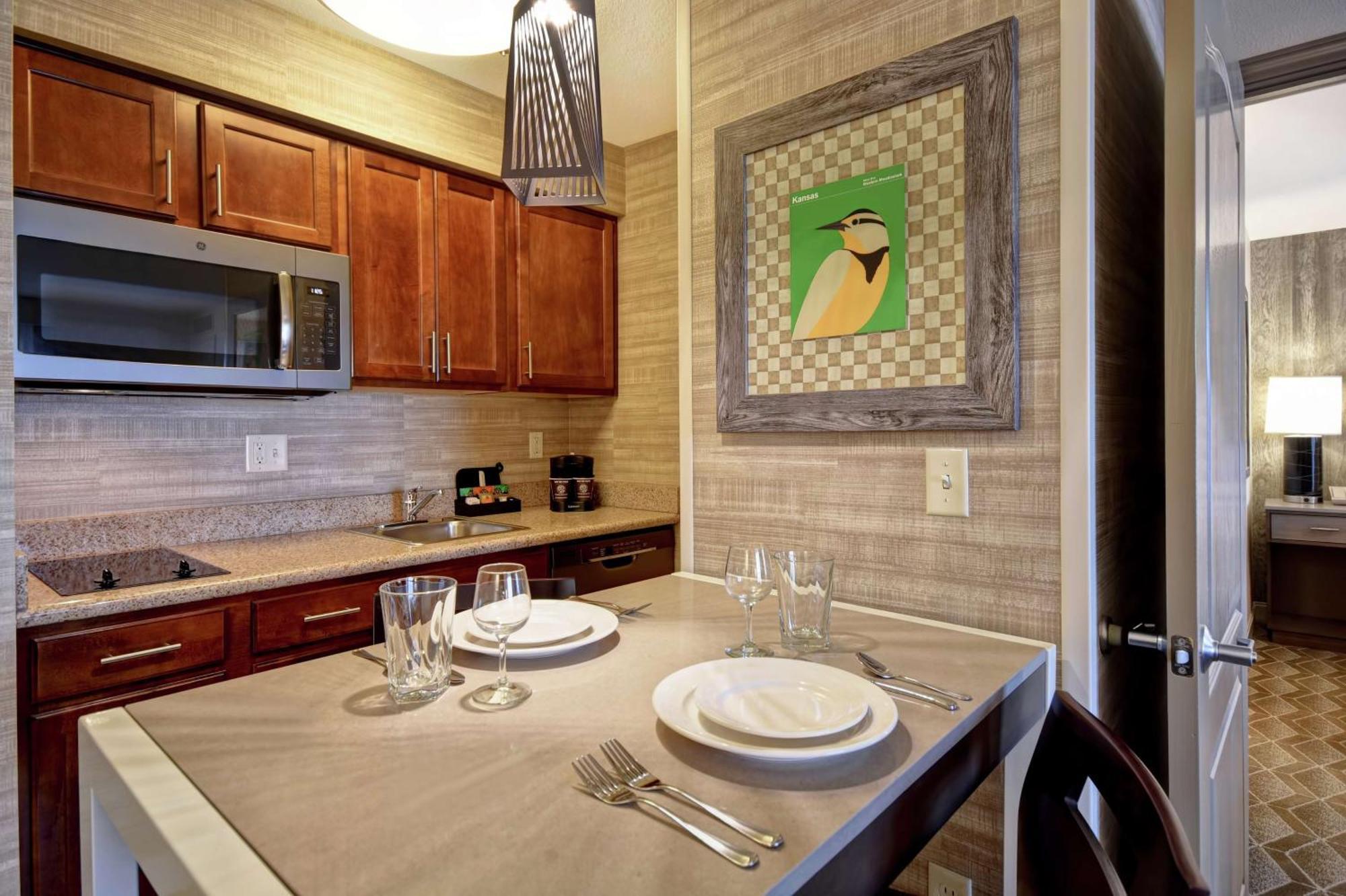 Homewood Suites By Hilton At The Waterfront Wichita Eksteriør bilde