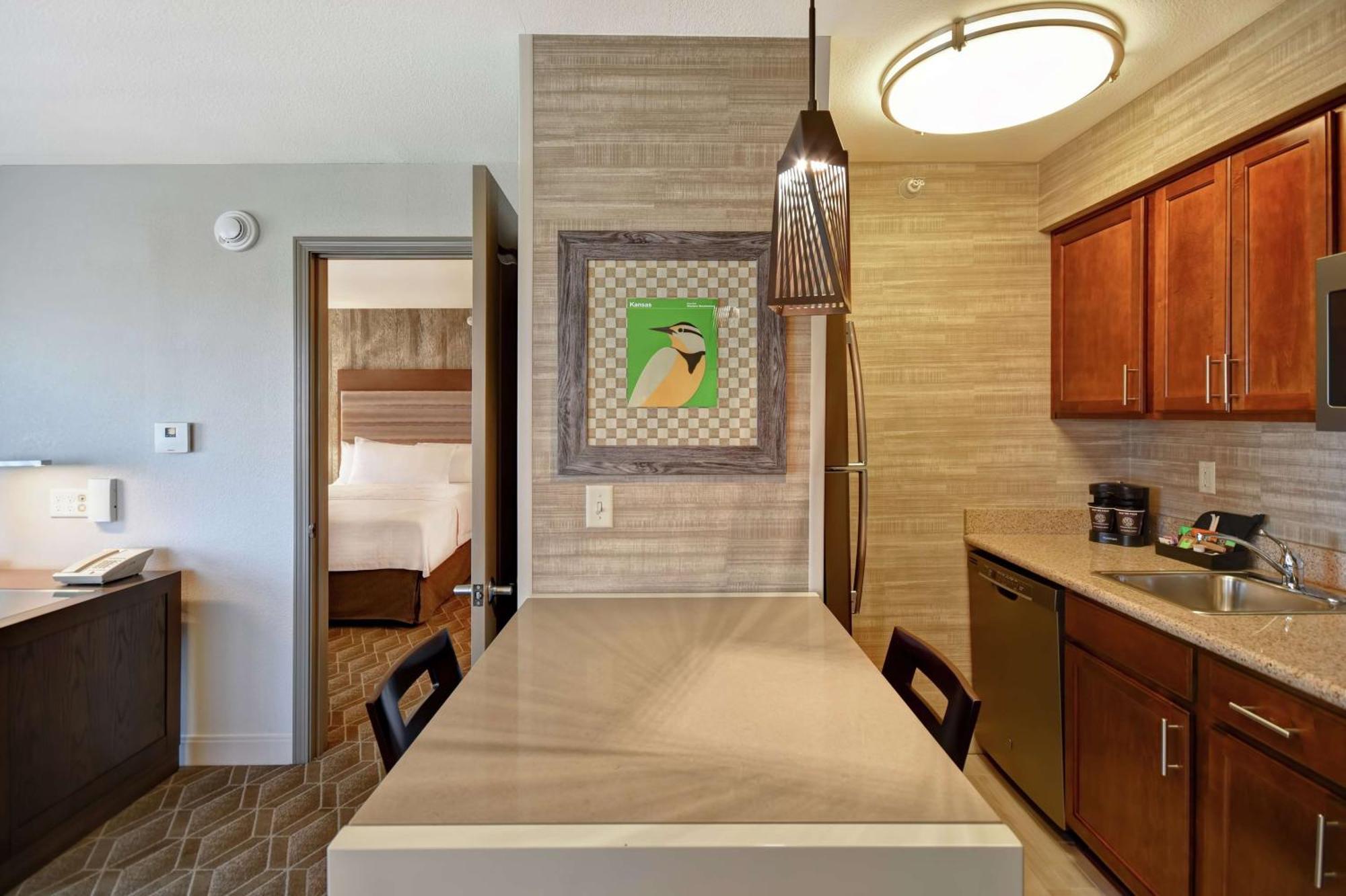 Homewood Suites By Hilton At The Waterfront Wichita Eksteriør bilde