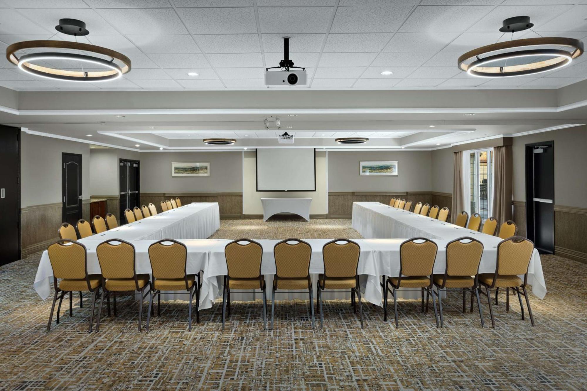 Homewood Suites By Hilton At The Waterfront Wichita Eksteriør bilde