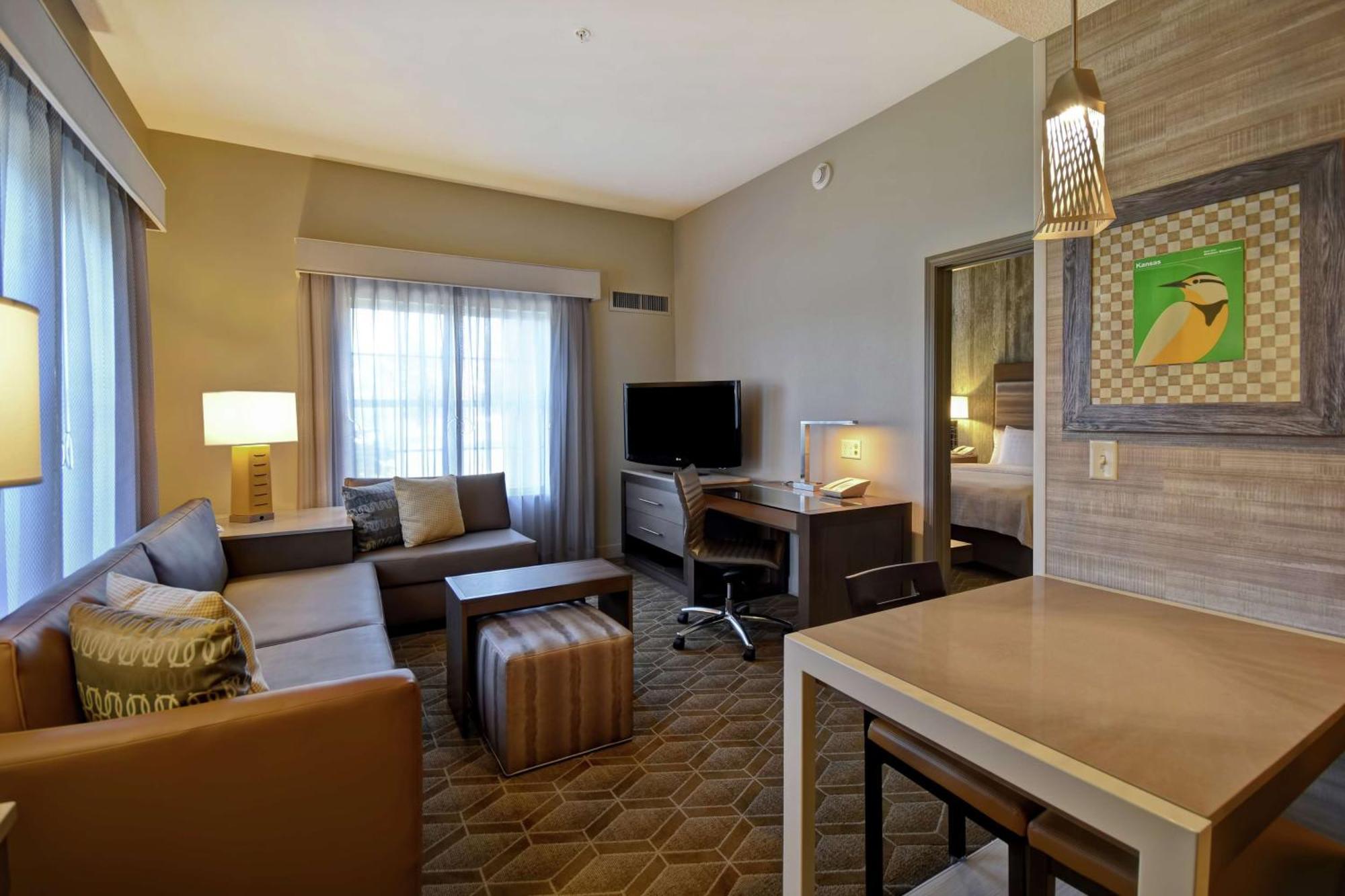 Homewood Suites By Hilton At The Waterfront Wichita Eksteriør bilde