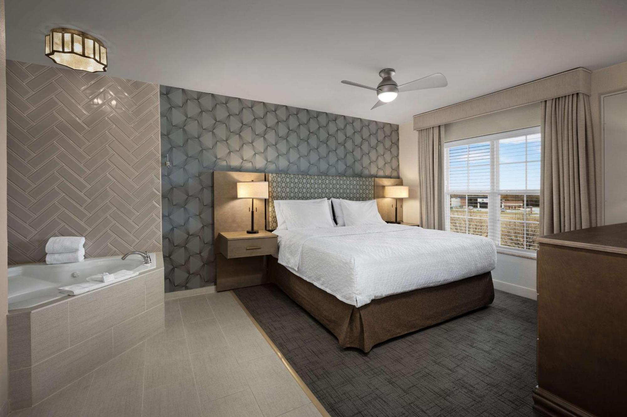 Homewood Suites By Hilton At The Waterfront Wichita Eksteriør bilde
